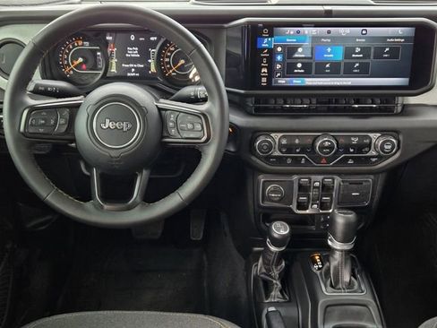 Used 2024 Jeep Gladiator Sport image 28