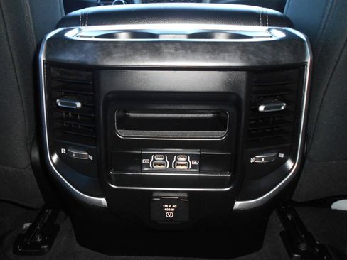 Used 2022 RAM 1500 Big Horn AWD/4WD image 15