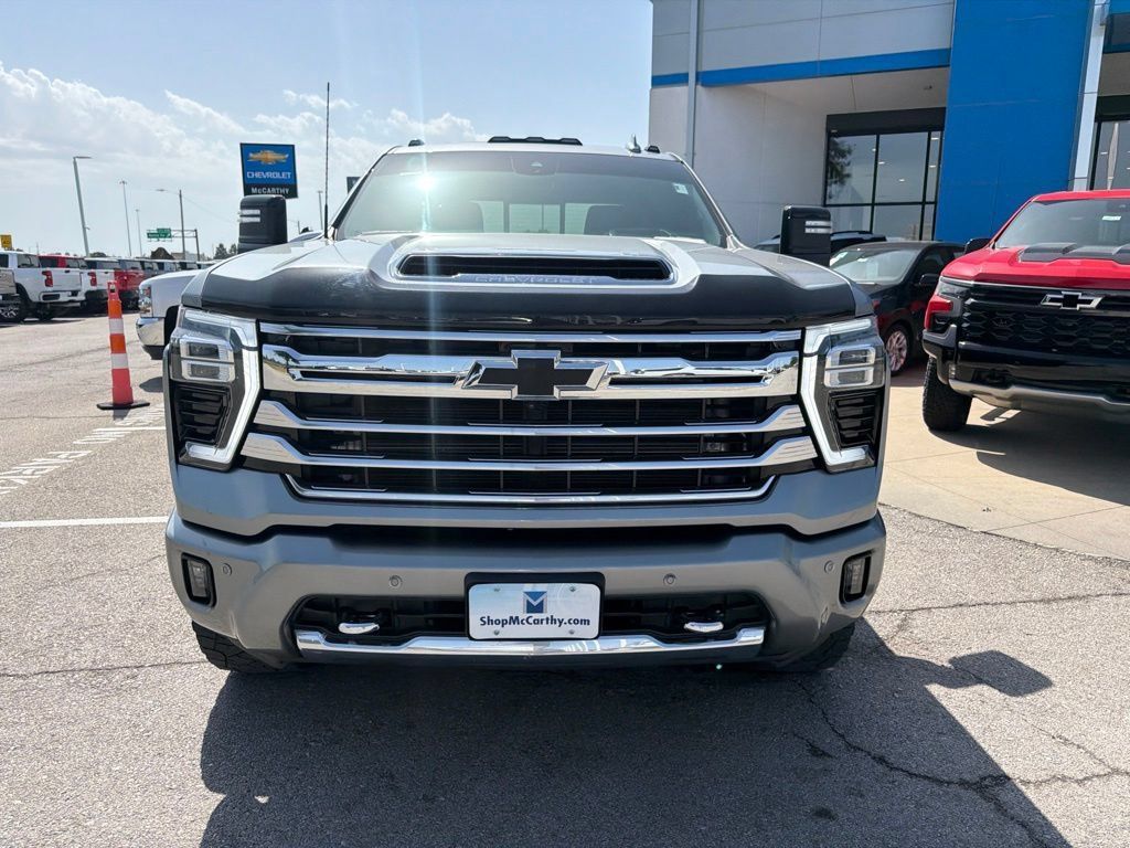 Used 2024 Chevrolet Silverado 3500 High Country w/ Technology Package AWD/4WD image 30