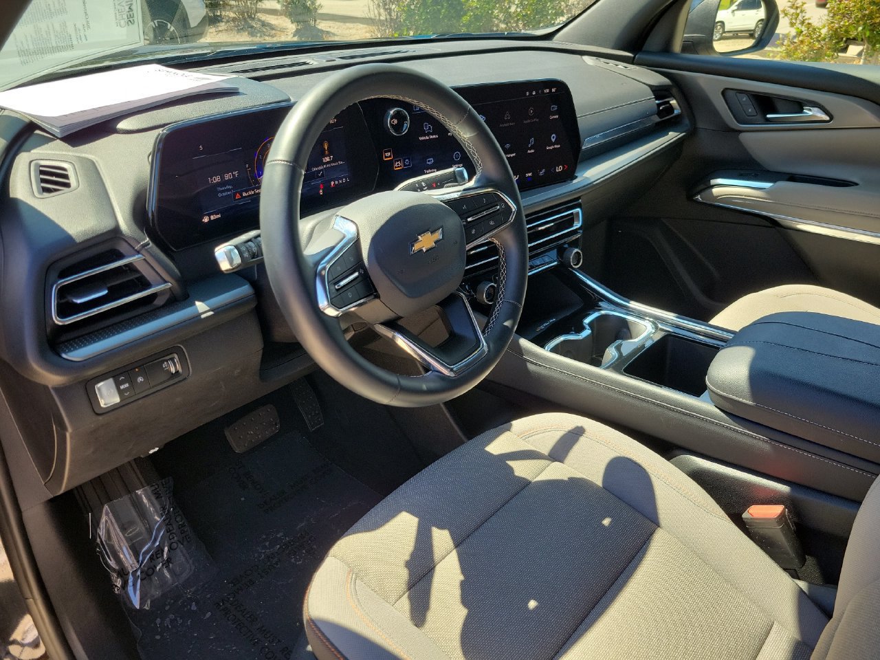 Certified 2026 Chevrolet Traverse LT w/ Driver Confidence Package FWD image 15
