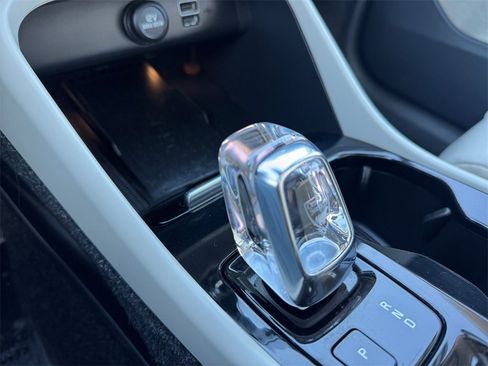 Used 2019 Volvo XC40 T5 Inscription image 14