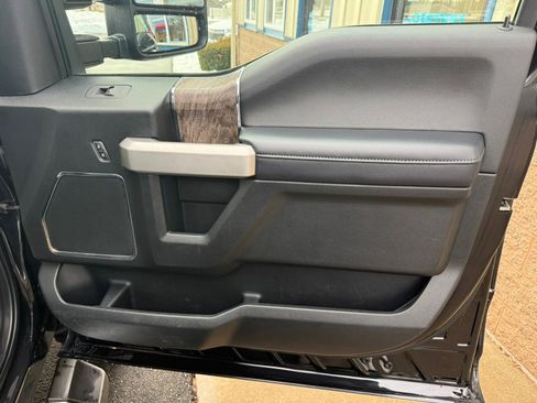 Used 2019 Ford F350 Lariat w/ Lariat Ultimate Package image 32