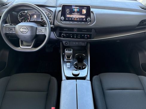 Used 2025 Nissan Rogue S AWD/4WD image 20