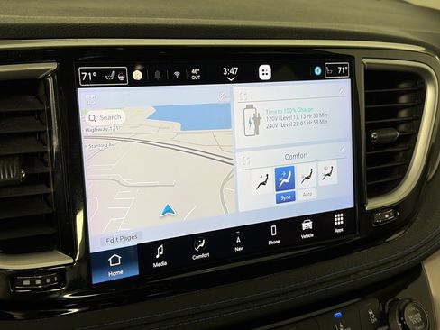 Used 2021 Chrysler Pacifica Touring-L image 18