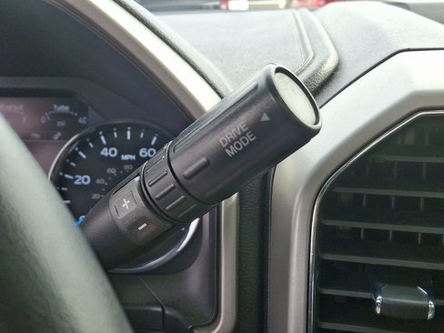 Used 2020 Ford F250 Lariat image 22