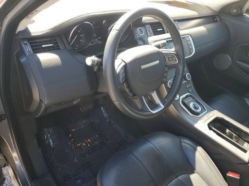 Used 2019 Land Rover Range Rover Evoque SE image 15