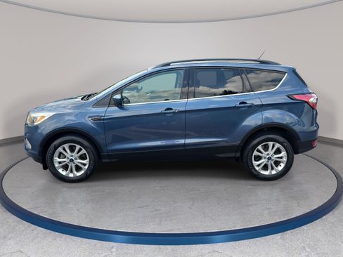 Used 2018 Ford Escape SE w/ SE Sync 3 Package AWD/4WD image 8