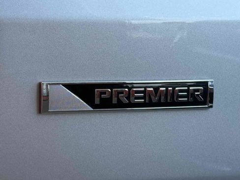 Used 2018 Chevrolet Traverse Premier image 4