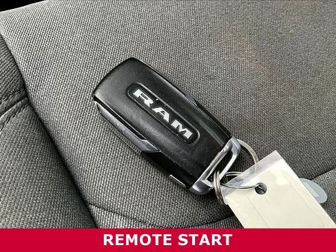 Used 2019 RAM 1500 Big Horn AWD/4WD image 32