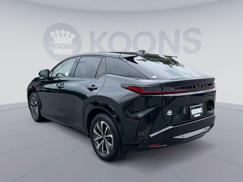 Used 2024 Lexus RZ 450e Premium w/ Technology Package AWD/4WD image 4