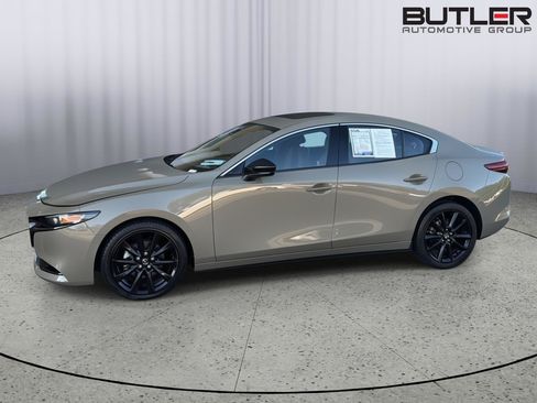 Used 2024 MAZDA MAZDA3 s AWD/4WD image 3