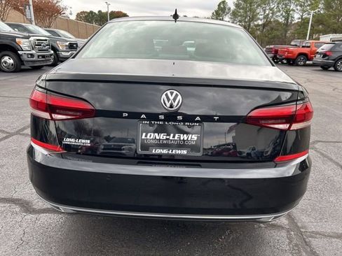 Certified 2020 Volkswagen Passat 2.0T SEL image 10