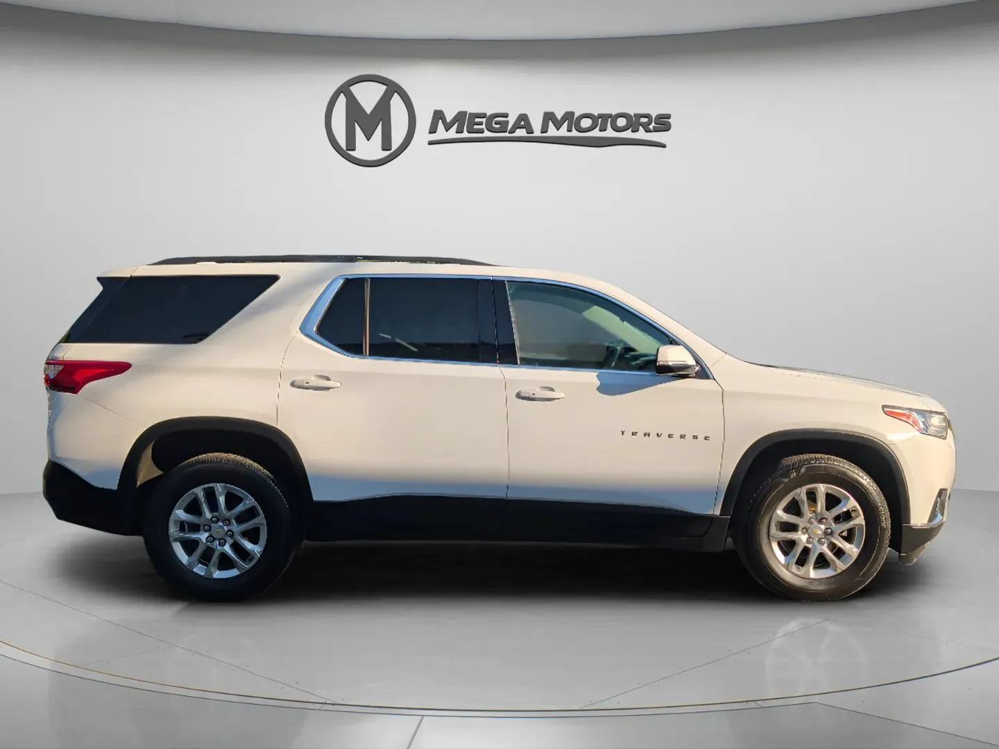 Used 2020 Chevrolet Traverse LT AWD/4WD image 9