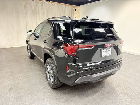New 2026 GMC Terrain AT4 AWD/4WD image 3