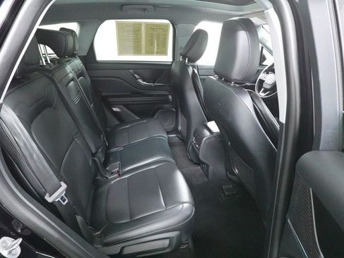 Used 2022 Lincoln Corsair AWD w/ Premium Package image 30