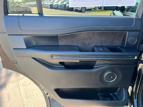 Used 2019 Ford Expedition Limited w/ Special Edition Package AWD/4WD image 15