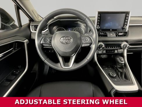 Used 2022 Toyota RAV4 XLE Premium AWD/4WD image 8