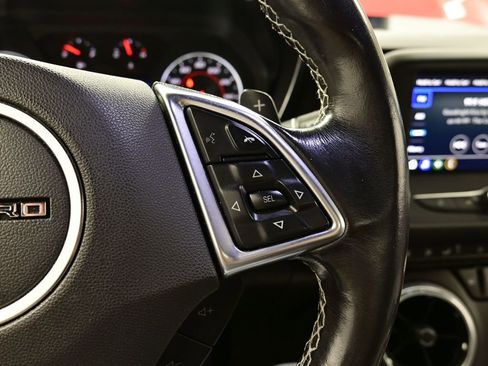 Used 2020 Chevrolet Camaro LT image 4