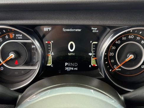Used 2021 Jeep Gladiator Overland AWD/4WD image 16