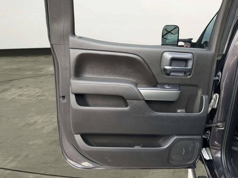 Used 2015 Chevrolet Silverado 2500 LT AWD/4WD image 12