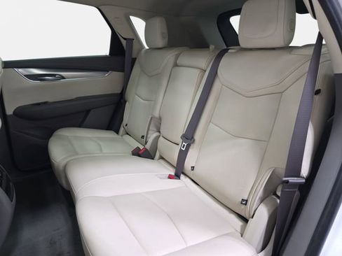Used 2019 Cadillac XT5 Luxury FWD image 13