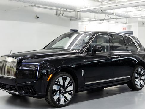 New 2026 Rolls-Royce Cullinan AWD/4WD image 1