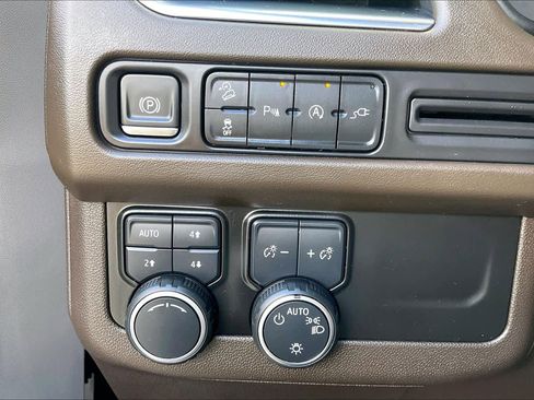 Used 2021 Chevrolet Tahoe Z71 AWD/4WD image 24