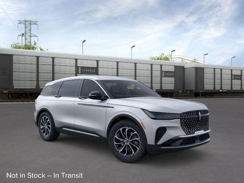 New 2026 Lincoln Nautilus Premier image 7