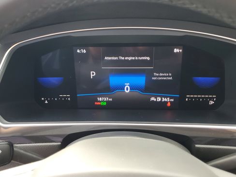 Used 2022 Volkswagen Tiguan SE R-Line image 31