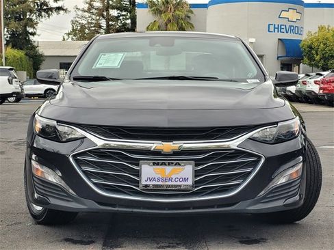 Used 2023 Chevrolet Malibu LT image 3
