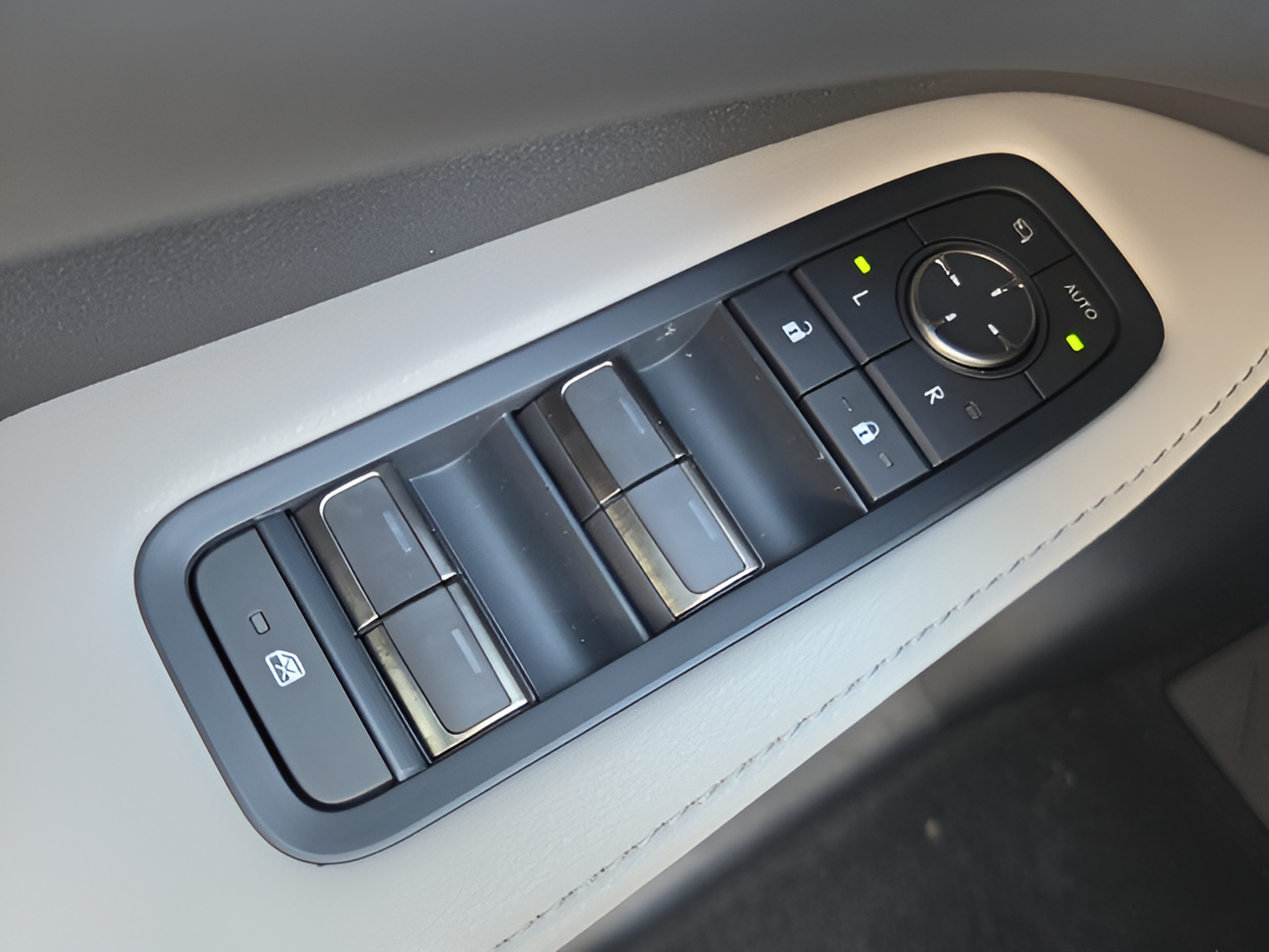 New 2026 Lexus RX 350 FWD image 28
