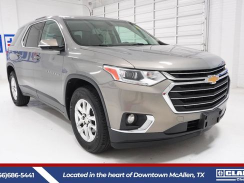 Used 2018 Chevrolet Traverse LT image 3