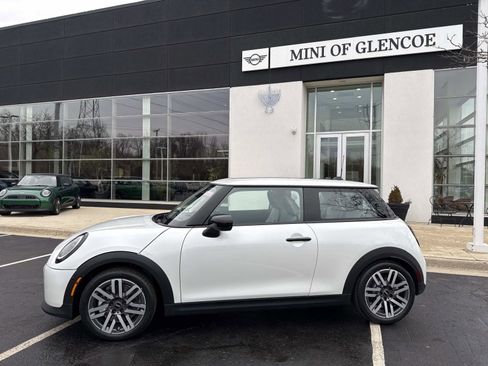 New 2026 MINI Cooper 2-Door Hardtop FWD image 2
