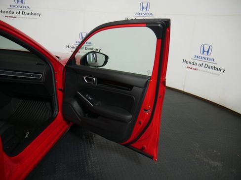 Used 2025 Honda Civic Sport Touring image 6