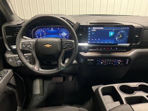 Certified 2025 Chevrolet Silverado 1500 LT AWD/4WD image 13