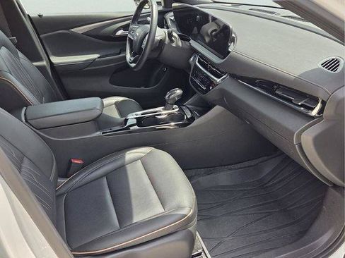 Used 2025 Buick Envista Avenir FWD image 18