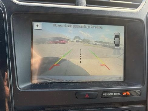 Used 2017 Ford Explorer XLT w/ Equipment Group 201A FWD image 23