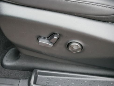 New 2026 Chrysler Pacifica Select image 13