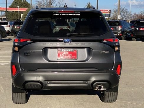 New 2025 Subaru Forester Touring image 4