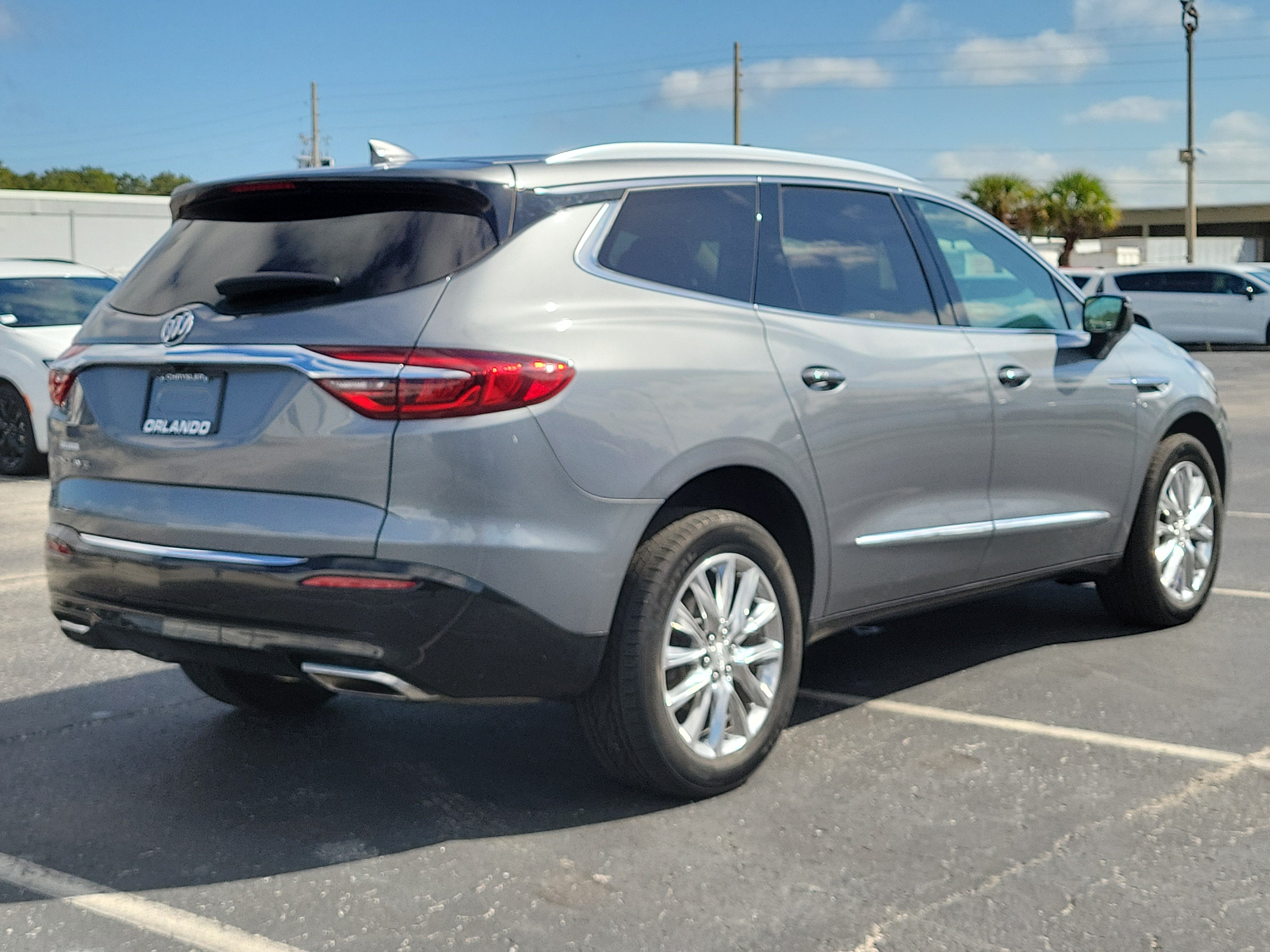 Used 2021 Buick Enclave Essence w/ Sound and Sites Package FWD image 7