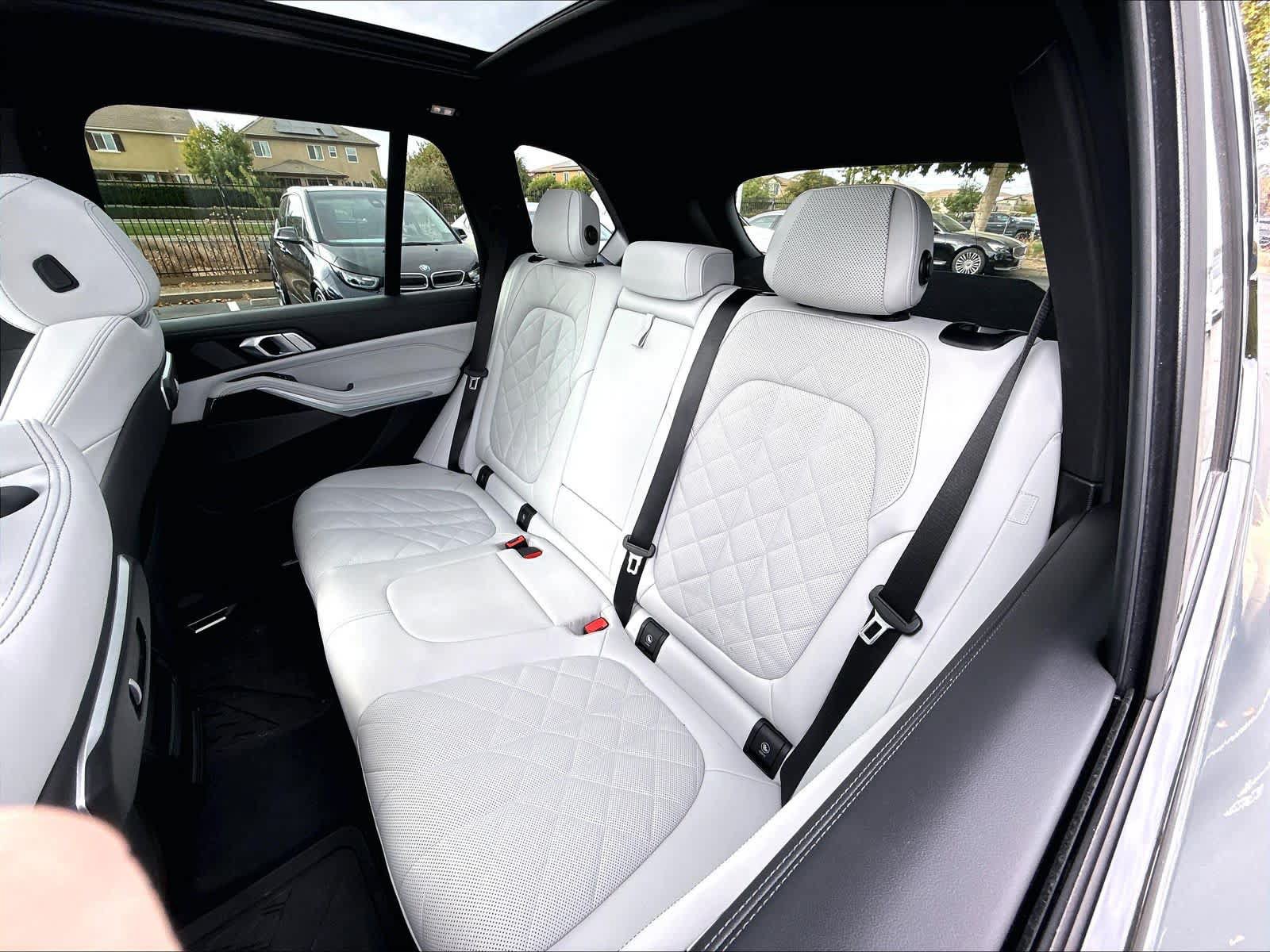 Used 2026 BMW X5 xDrive40i w/ M Sport Package AWD/4WD image 12