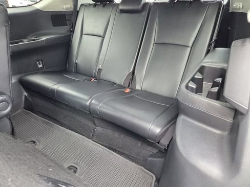 Used 2024 Toyota Grand Highlander FWD image 11