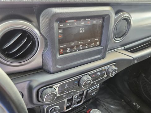 Used 2022 Jeep Wrangler Unlimited Willys image 20