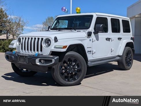 Used 2022 Jeep Wrangler Unlimited Sahara w/ Cold Weather Group AWD/4WD image 1