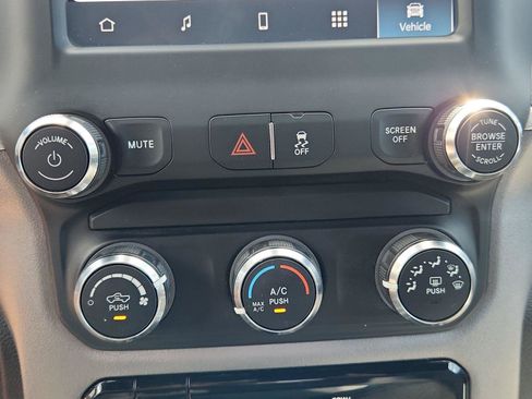 Used 2024 RAM 3500 Big Horn AWD/4WD image 25