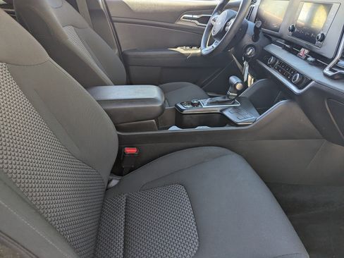 Certified 2024 Kia Sportage LX image 9