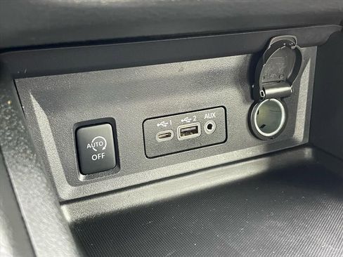 Used 2024 Nissan Sentra SV image 21