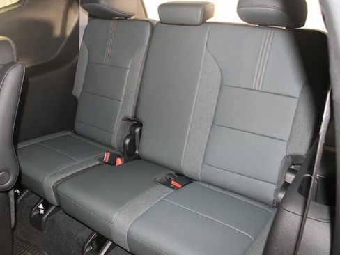 New 2026 GMC Acadia AT4 image 21