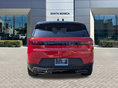 New 2025 Land Rover Range Rover Sport SE image 9