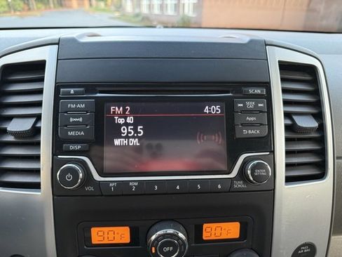 Used 2016 Nissan Frontier SV image 13